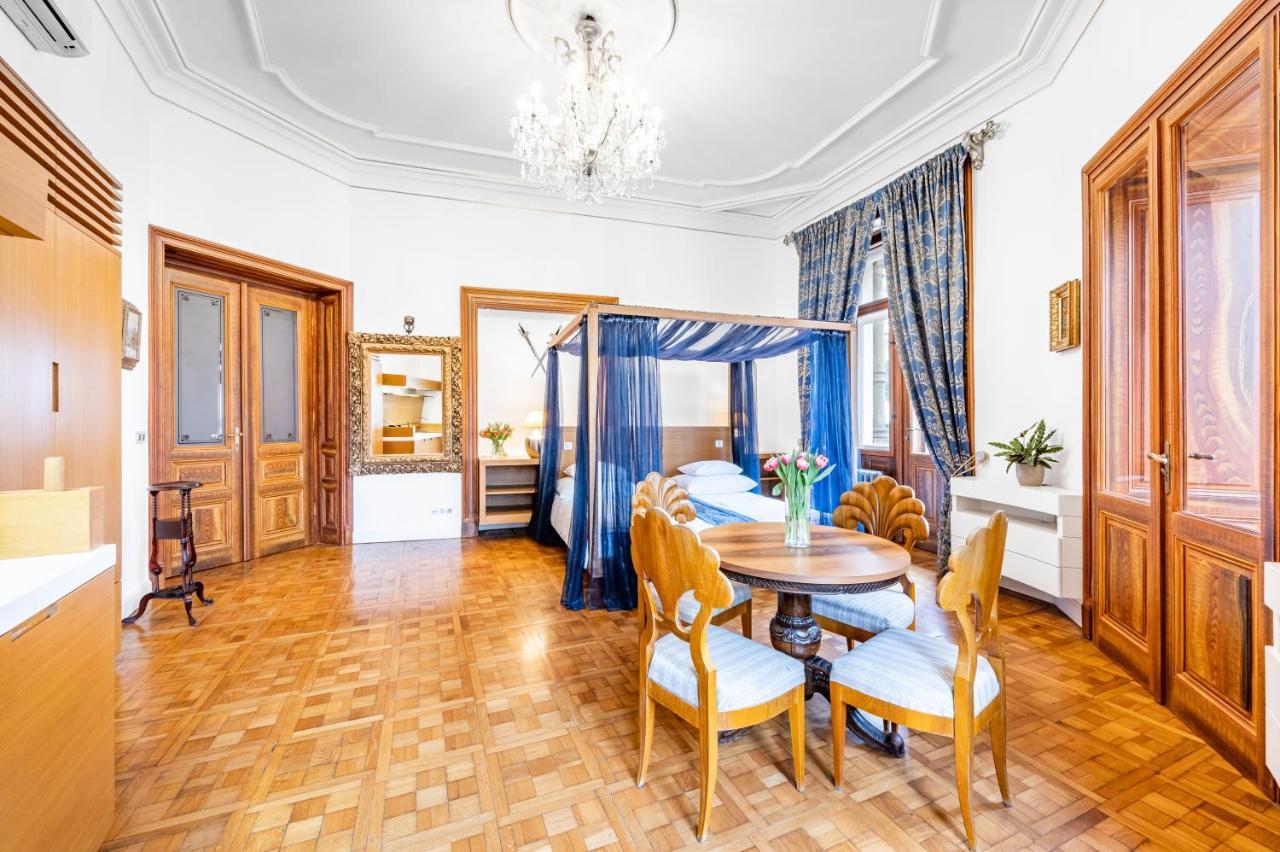 Malostranská Residence Praga Esterno foto