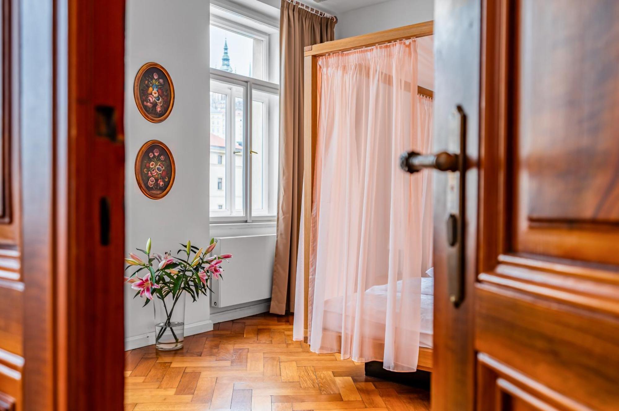 Malostranská Residence Praga Esterno foto